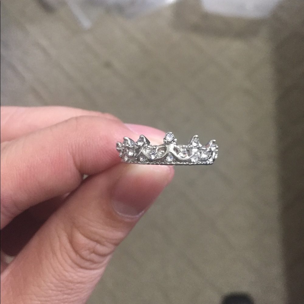 Silver Rhinestone Princess Crown Ring - Picture 3 of 6